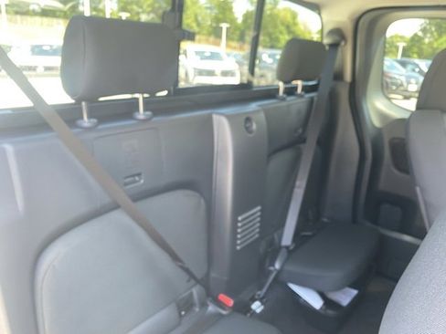 New 2025 Nissan Frontier S image 28