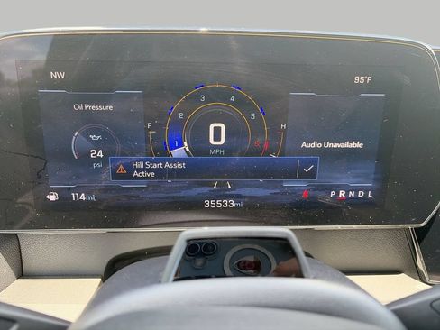 Used 2025 Chevrolet Traverse LT w/ Enhanced Driving Package FWD image 27