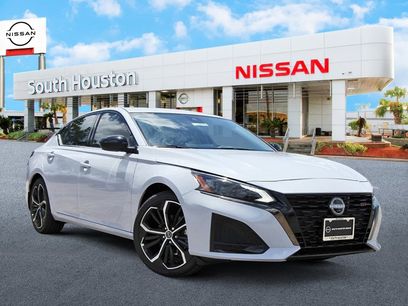 New 2025 Nissan Altima 2.5 SR w/ SR Premium Package