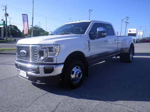 Used 2022 Ford F350 King Ranch w/ King Ranch Ultimate Package image 3
