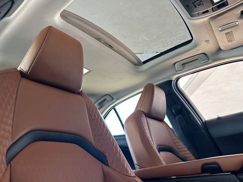 Used 2020 Lexus UX 200 image 14