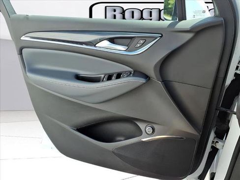 Used 2022 Buick Enclave Essence w/ Experience Buick Package image 18