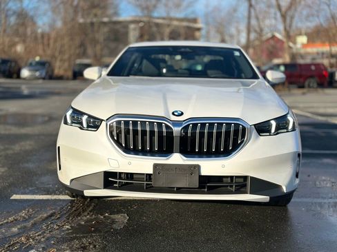 Certified 2025 BMW 530i xDrive w/ Premium Package image 9