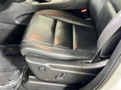 Used 2022 Jeep Grand Cherokee Limited image 19