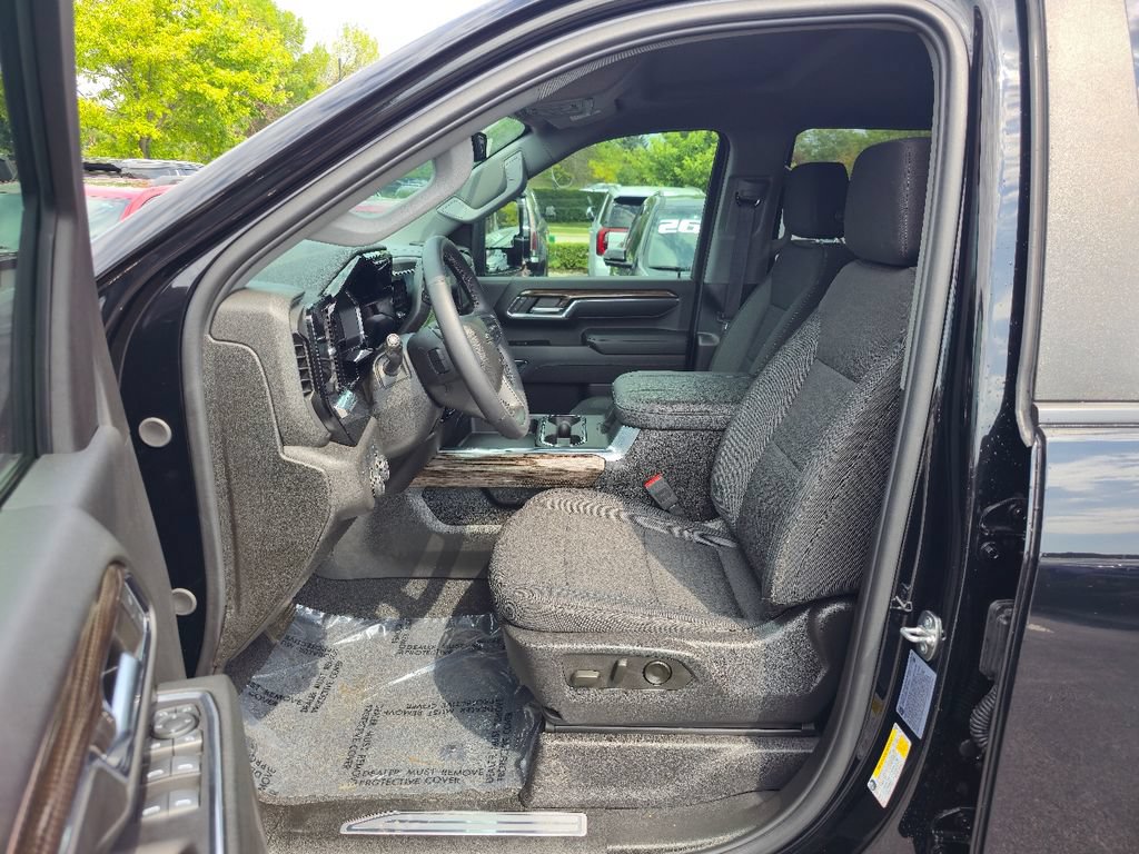 Certified 2024 Chevrolet Silverado 3500 LT w/ Midnight Edition AWD/4WD image 22