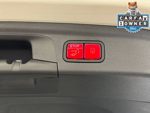 Used 2024 Mercedes-Benz GLE 450 4MATIC image 49