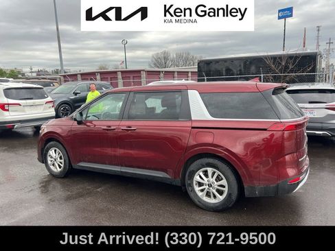 Certified 2022 Kia Carnival LX image 8
