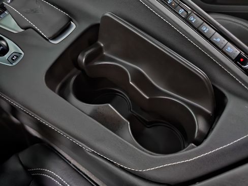 Used 2020 Chevrolet Corvette Stingray Preferred Cpe w/ 2LT Preferred Equipment Group image 34