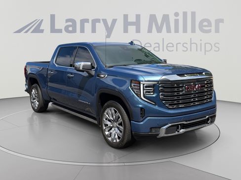 Used 2025 GMC Sierra 1500 Denali w/ Denali Reserve Package AWD/4WD image 7