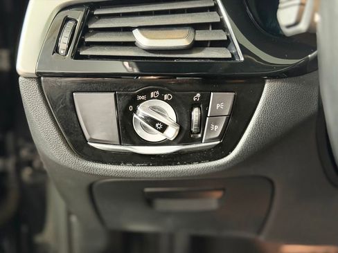 Used 2022 BMW 540i xDrive w/ Premium Package image 22