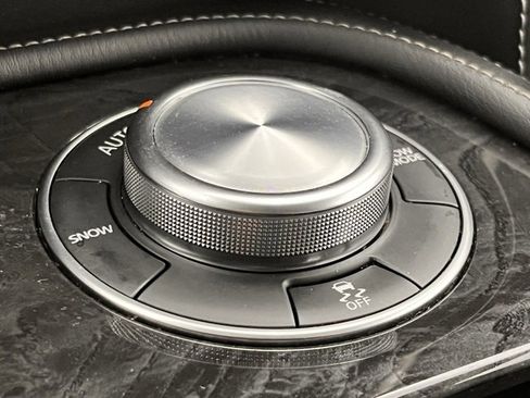 Certified 2023 INFINITI QX80 Luxe w/ All-Season Package image 20