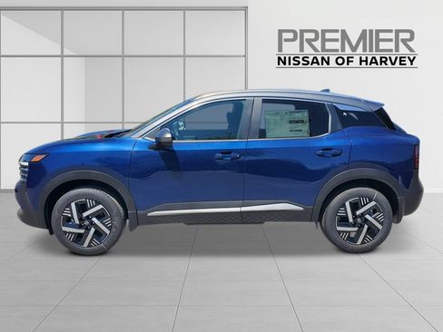 Used 2026 Nissan Kicks SV w/ SV Premium Package FWD image 3