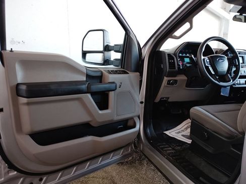 Used 2022 Ford F250 XL w/ Power Equipment Group RWD image 22