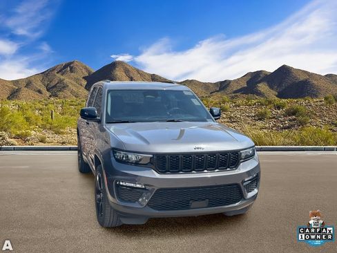 Used 2023 Jeep Grand Cherokee Limited w/ Black Appearance Package AWD/4WD image 5