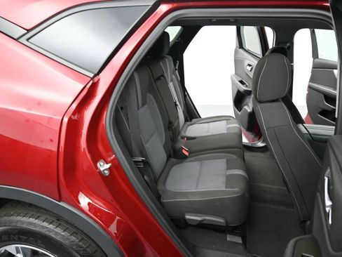 Used 2025 Chevrolet Blazer LT AWD/4WD image 8