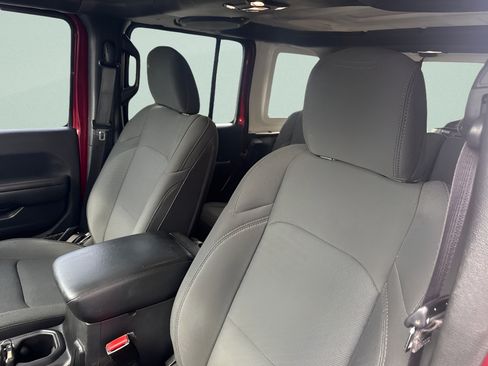 Used 2021 Jeep Wrangler Unlimited Sport AWD/4WD image 16