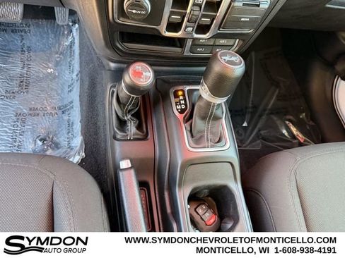 Used 2020 Jeep Wrangler Unlimited Sahara image 13