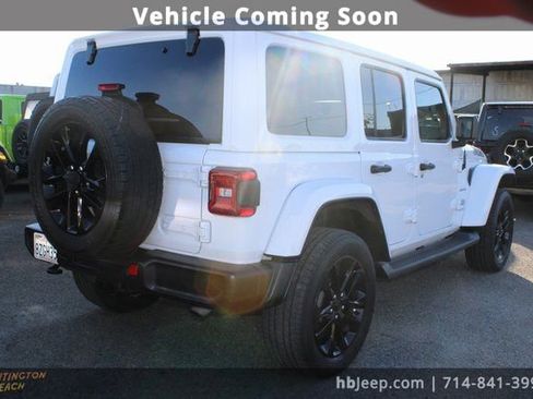 Used 2021 Jeep Wrangler Unlimited Sahara w/ Cold Weather Group image 4
