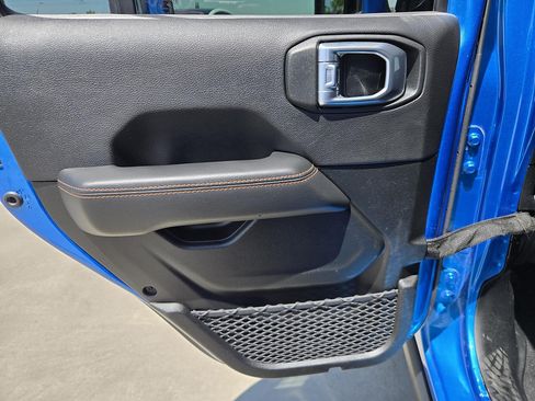 Used 2021 Jeep Gladiator Mojave w/ LED Lighting Group AWD/4WD image 27