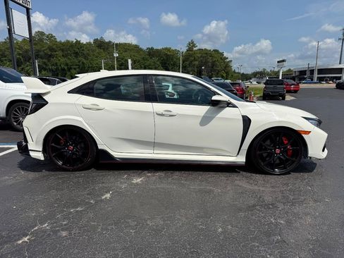 Used 2018 Honda Civic Type R image 8