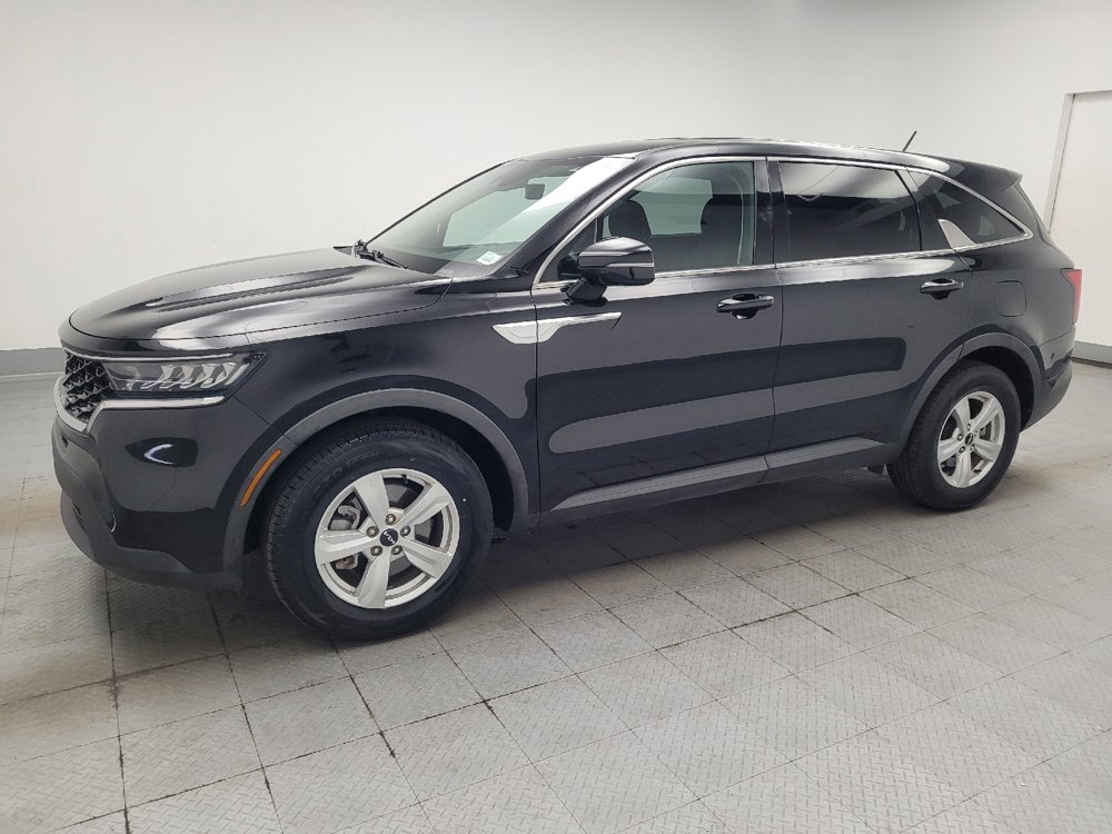 Used 2023 Kia Sorento LX FWD image 2