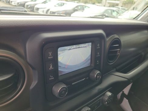 Used 2019 Jeep Wrangler Sport image 24