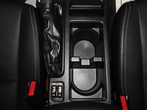 Used 2013 Subaru Crosstrek 2.0i Limited w/ Popular Pkg 2 image 20