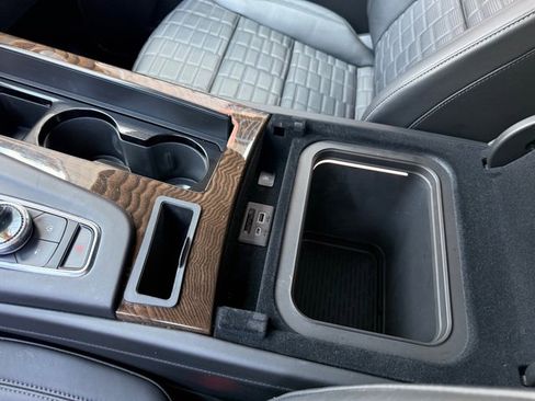 Used 2024 Cadillac Escalade ESV Sport Platinum w/ LPO, ONYX Package image 33