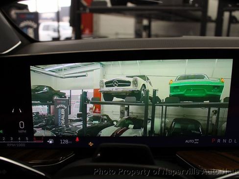 Used 2025 Cadillac Escalade ESV Sport Platinum w/ LPO, ONYX Package image 24