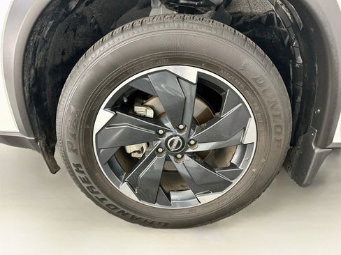 Used 2025 Nissan Rogue SV w/ SV Premium Package AWD/4WD image 36
