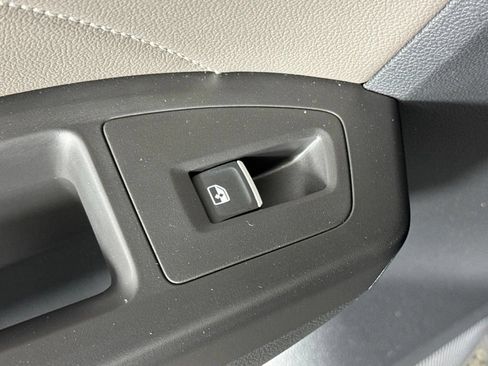 Used 2022 Volkswagen Atlas SEL AWD/4WD image 41
