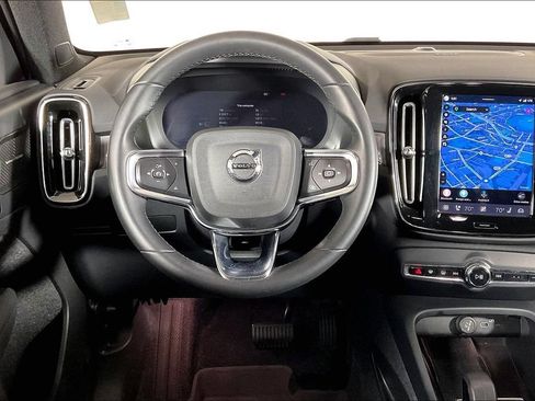 Used 2023 Volvo XC40 Recharge Ultimate w/ Protection Package Premier AWD/4WD image 4
