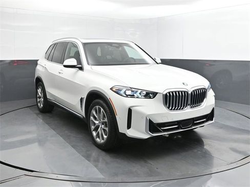 New 2026 BMW X5 xDrive40i w/ Parking Assistance Package image 22