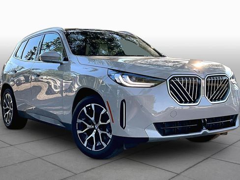 Certified 2025 BMW X3 xDrive30i w/ Premium Package AWD/4WD image 3