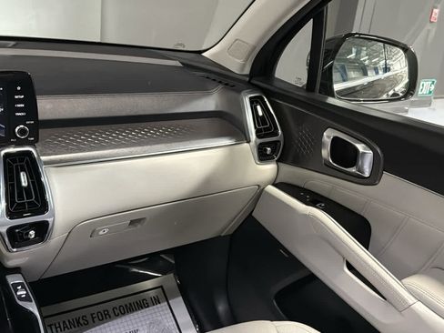 Used 2023 Kia Sorento SX Prestige w/ Panoramic Sunroof Package AWD/4WD image 27