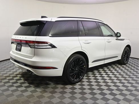 New 2026 Lincoln Aviator Reserve image 7