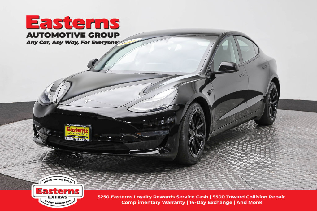 Used 2023 Tesla Model 3 Standard Range RWD image 1