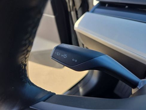 Used 2019 Tesla Model 3 Long Range image 23