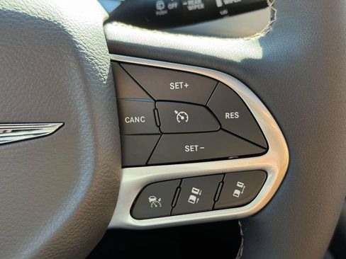 New 2026 Chrysler Pacifica Pinnacle FWD image 28