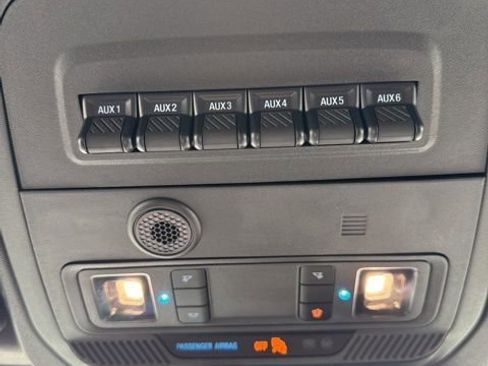 Used 2024 Ford Bronco Outer Banks AWD/4WD image 16