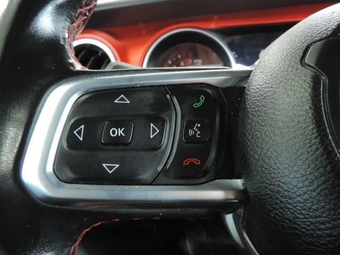 Used 2020 Jeep Gladiator Rubicon AWD/4WD image 32