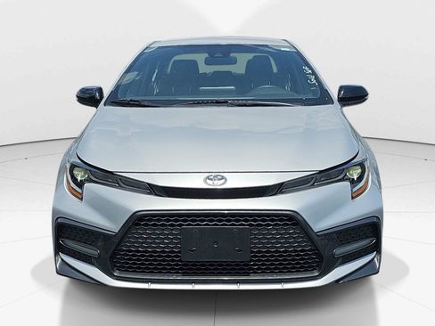 Used 2022 Toyota Corolla SE w/ Carpet Mat Package (TMS) FWD image 8