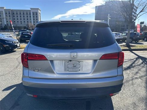 Used 2017 Honda Pilot EX image 5