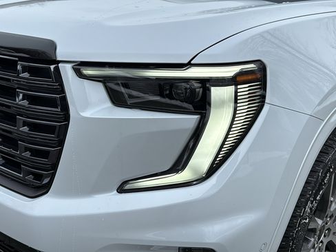 New 2026 GMC Acadia Denali Ultimate w/ LPO, All-Weather Package image 4