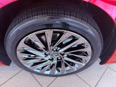 Used 2024 Lexus ES 300h Ultra Luxury w/ Accessory Package (Z2) FWD image 20