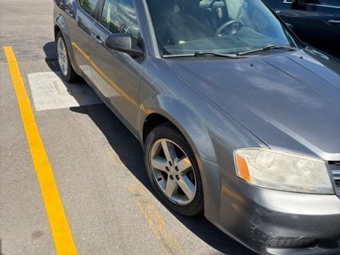 Used 2012 Dodge Avenger SE FWD image 3