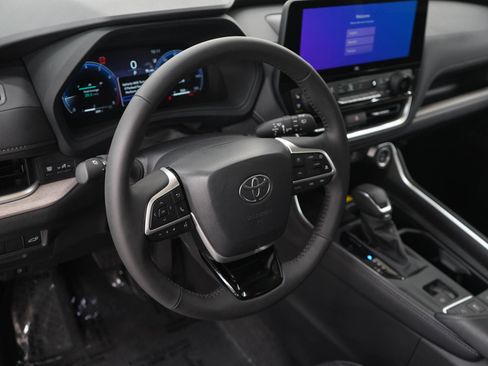 Used 2026 Toyota Grand Highlander AWD image 22