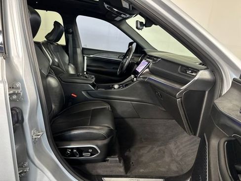 Used 2021 Jeep Grand Cherokee L Overland w/ Luxury Tech Group IV image 29