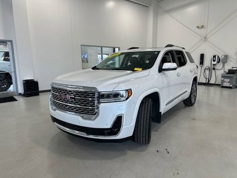 Used 2023 GMC Acadia Denali w/ Denali Ultimate Package AWD/4WD image 10