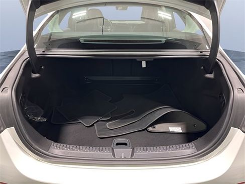 Used 2025 Mercedes-Benz E 350 4MATIC Sedan image 11